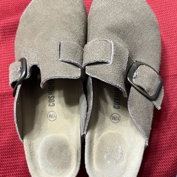 Shoes - Women Cushionaire Clogs 10m